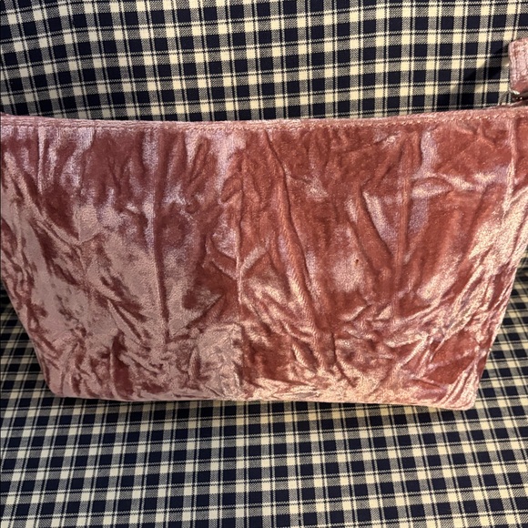 Koala Kanvas  Velvet Cosmetic Bag with Motivational Text and three lippies - Picture 4 of 9